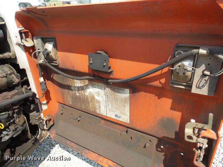 image for item DC5410 1999 Bobcat 863 skid steer