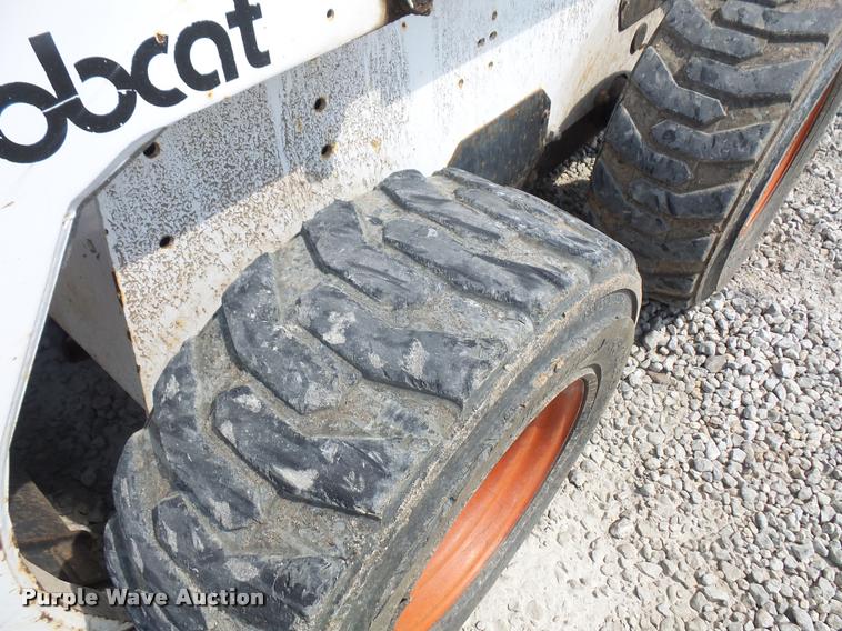 image for item DC5410 1999 Bobcat 863 skid steer