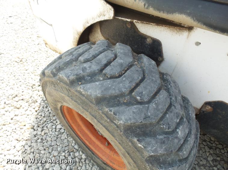 image for item DC5410 1999 Bobcat 863 skid steer