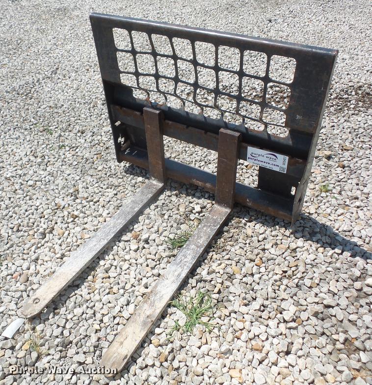 image for item DC5427 Skid steer pallet forks