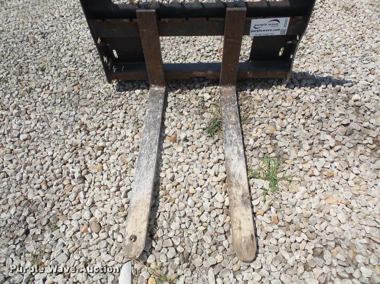 image for item DC5427 Skid steer pallet forks