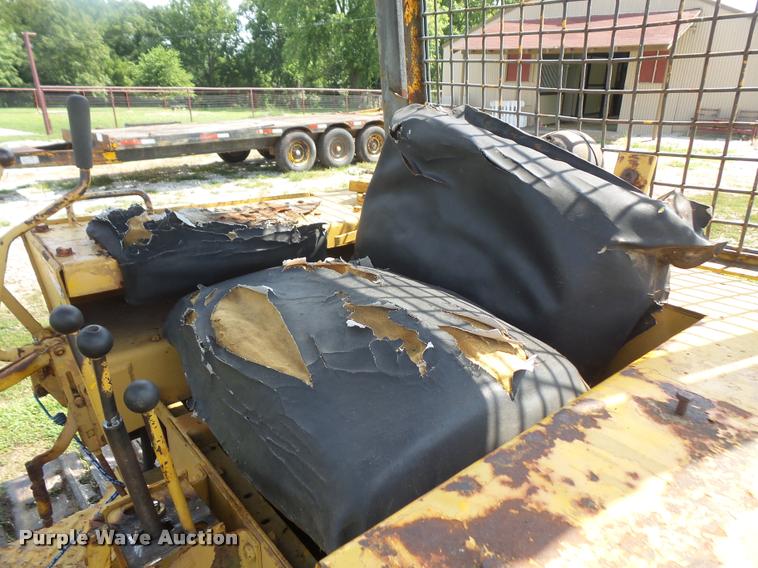 image for item DC5492 1973 Case 450 dozer