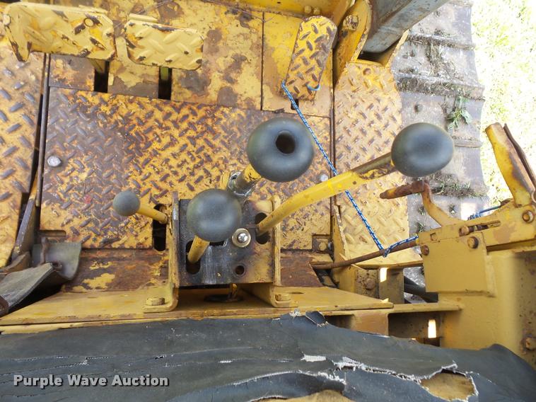 image for item DC5492 1973 Case 450 dozer