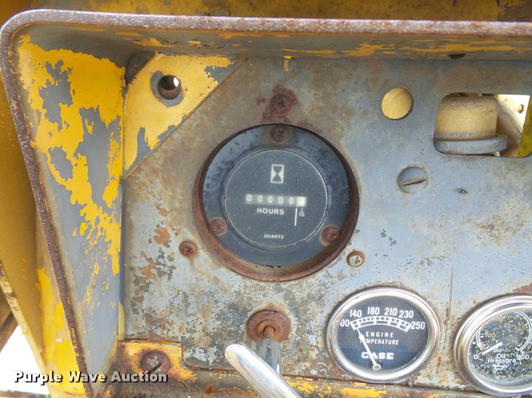image for item DC5492 1973 Case 450 dozer