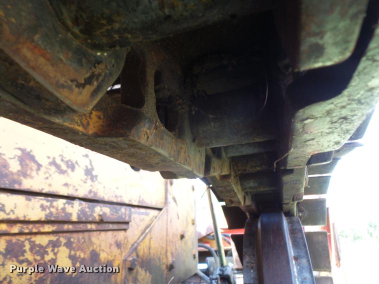 image for item DC5492 1973 Case 450 dozer