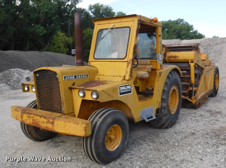 image for item DD0877 John Deere 760A elevating scraper