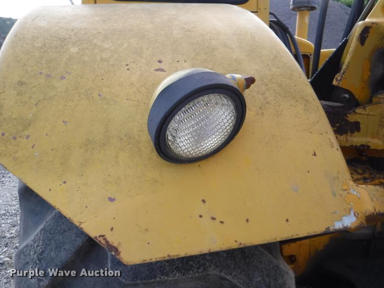 image for item DD0877 John Deere 760A elevating scraper