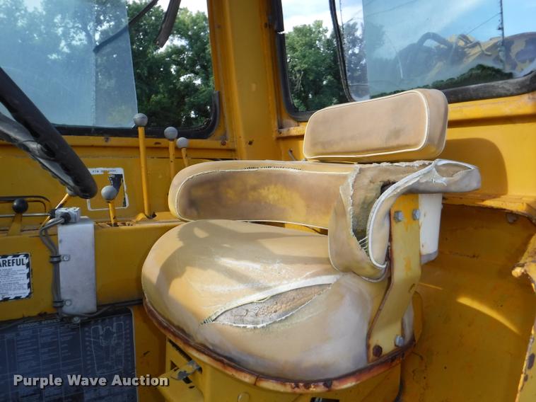 image for item DD0877 John Deere 760A elevating scraper