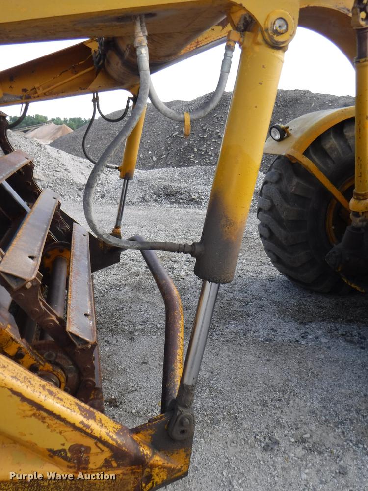 image for item DD0877 John Deere 760A elevating scraper