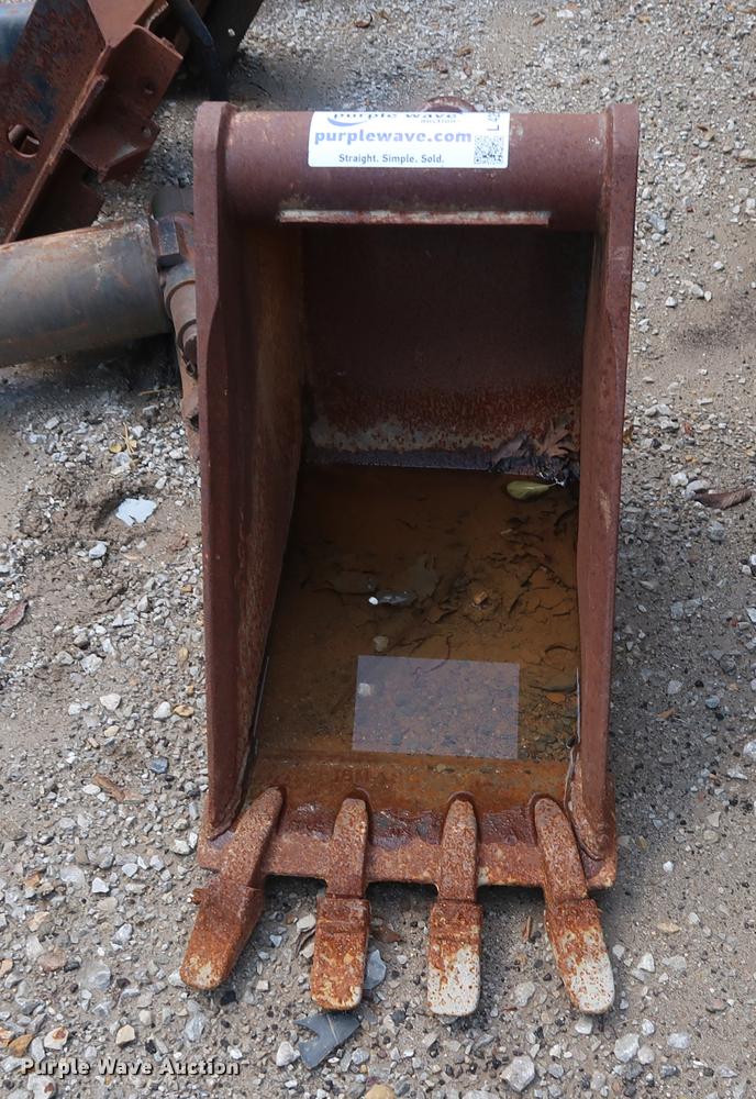 image for item DD1645 Wain Roy excavator bucket