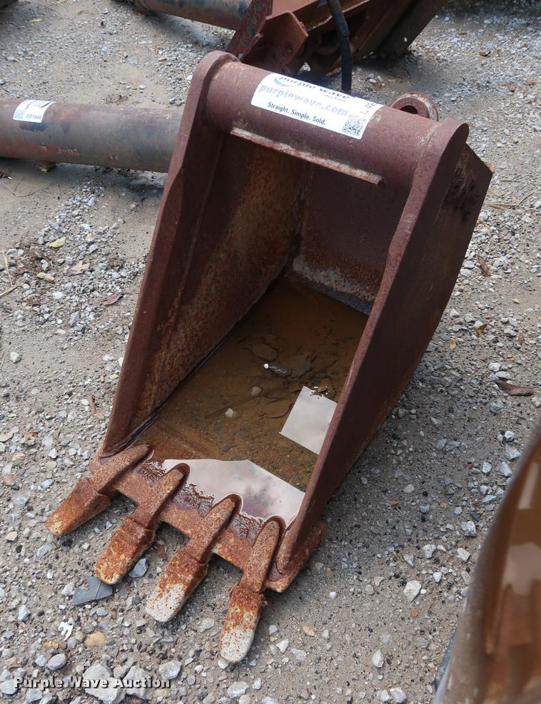 image for item DD1645 Wain Roy excavator bucket
