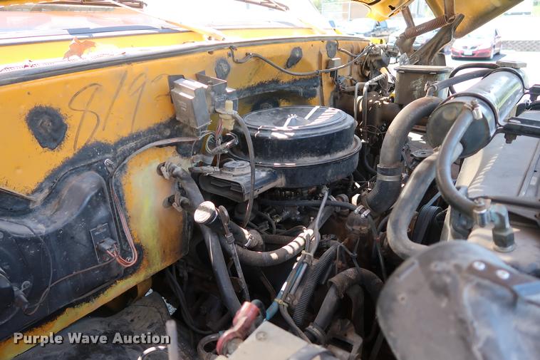 image for item DD1688 1988 GMC TopKick 7000 dump truck