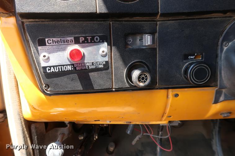 image for item DD1688 1988 GMC TopKick 7000 dump truck