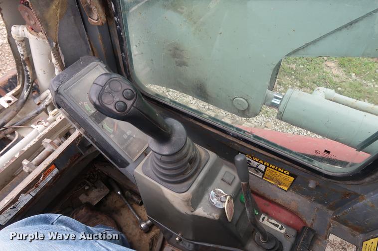 image for item DD2245 2005 Takeuchi TL140 skid steer