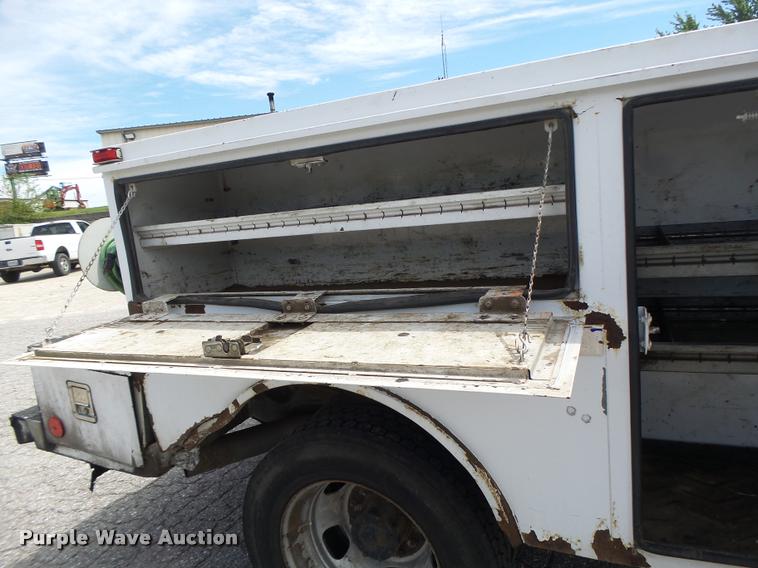 image for item DF9372 2008 Dodge Ram 5500 Quad Cab service truck