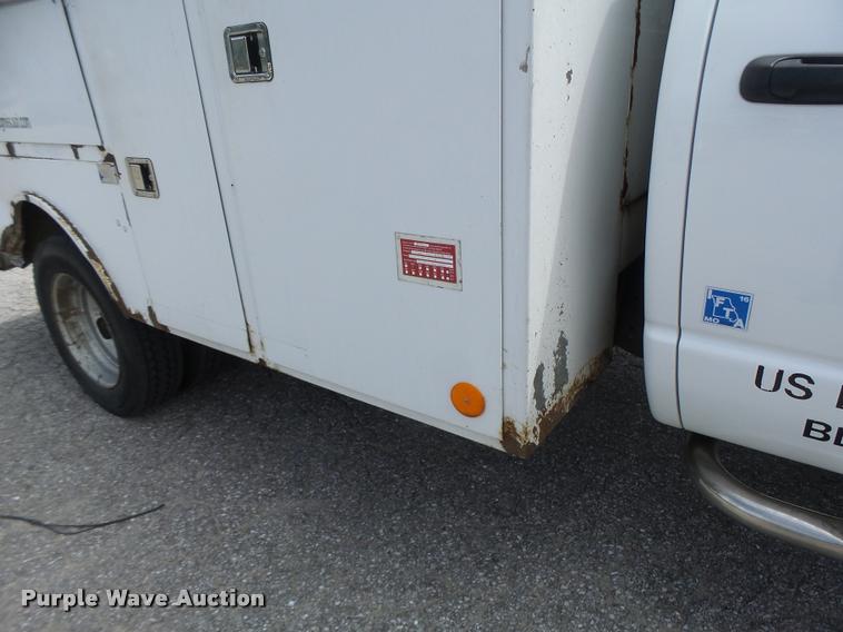 image for item DF9372 2008 Dodge Ram 5500 Quad Cab service truck