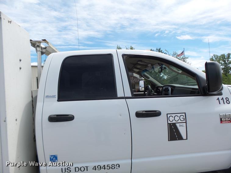 image for item DF9372 2008 Dodge Ram 5500 Quad Cab service truck