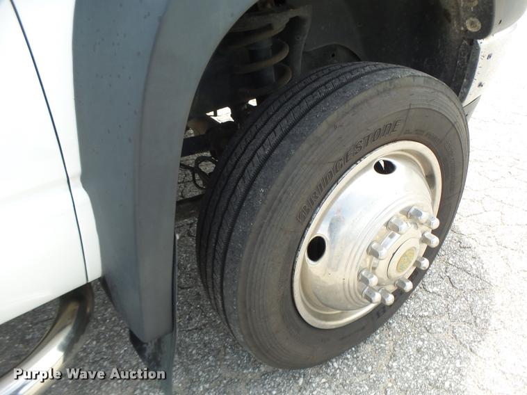 image for item DF9372 2008 Dodge Ram 5500 Quad Cab service truck