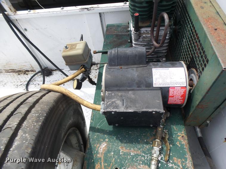 image for item DF9372 2008 Dodge Ram 5500 Quad Cab service truck