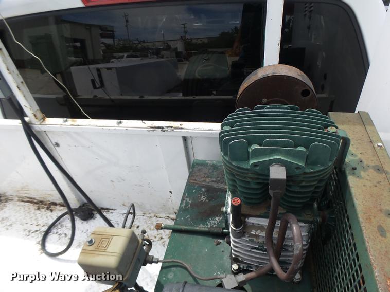 image for item DF9372 2008 Dodge Ram 5500 Quad Cab service truck