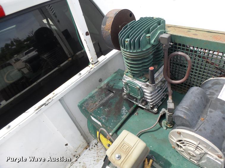 image for item DF9372 2008 Dodge Ram 5500 Quad Cab service truck