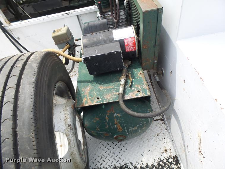 image for item DF9372 2008 Dodge Ram 5500 Quad Cab service truck