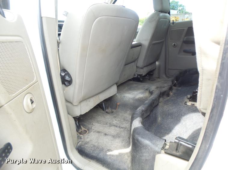 image for item DF9372 2008 Dodge Ram 5500 Quad Cab service truck