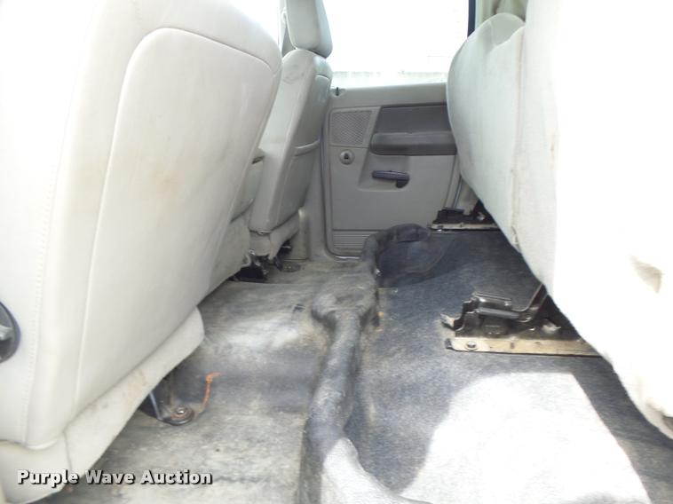 image for item DF9372 2008 Dodge Ram 5500 Quad Cab service truck