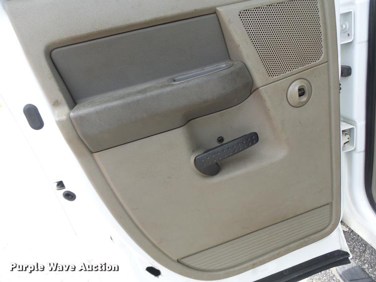 image for item DF9372 2008 Dodge Ram 5500 Quad Cab service truck