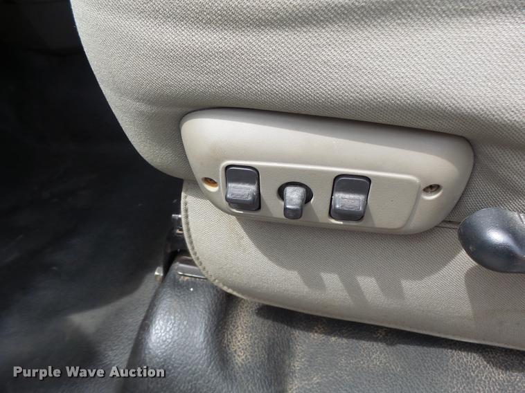 image for item DF9372 2008 Dodge Ram 5500 Quad Cab service truck