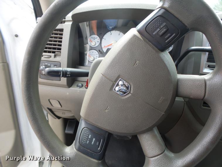 image for item DF9372 2008 Dodge Ram 5500 Quad Cab service truck