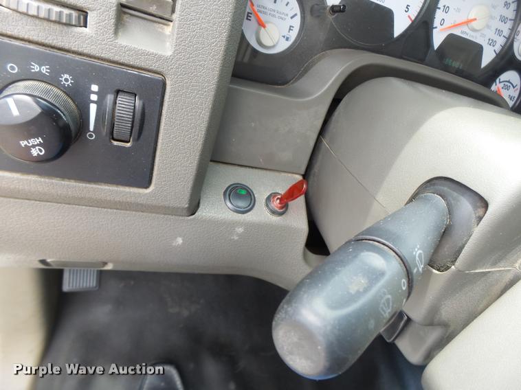 image for item DF9372 2008 Dodge Ram 5500 Quad Cab service truck