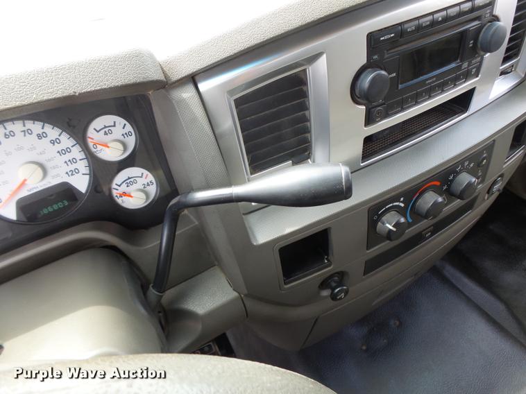 image for item DF9372 2008 Dodge Ram 5500 Quad Cab service truck