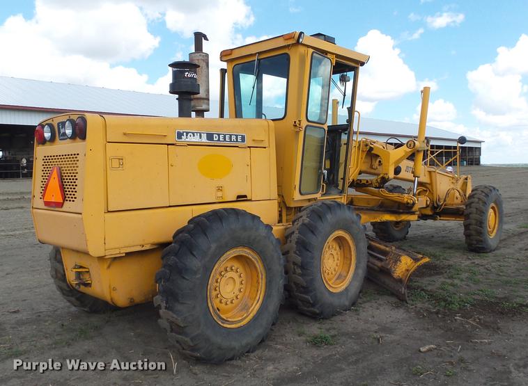 image for item DH9700 John Deere 772A motor grader