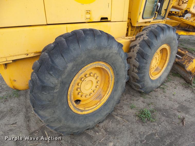 image for item DH9700 John Deere 772A motor grader