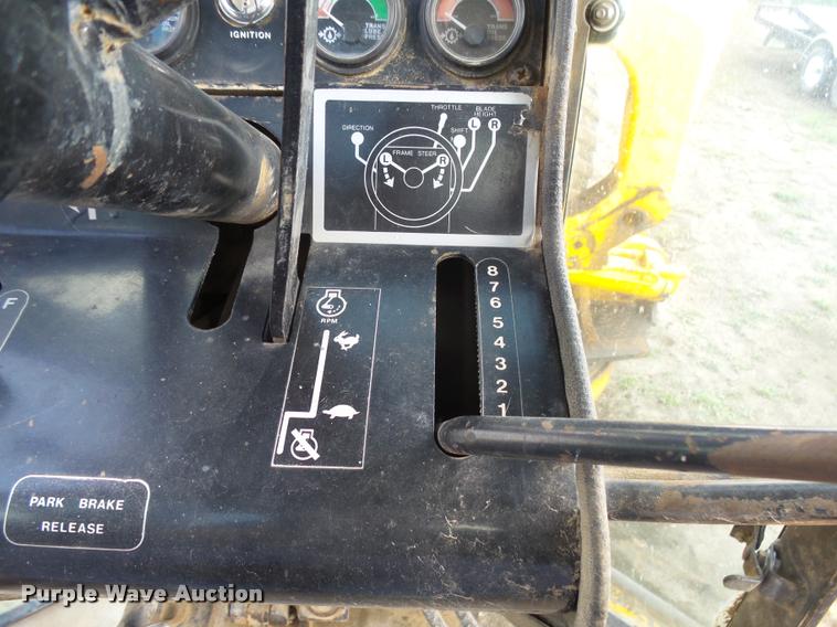 image for item DH9700 John Deere 772A motor grader