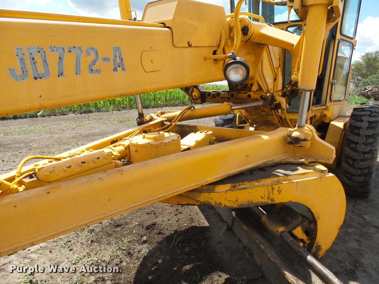 image for item DH9700 John Deere 772A motor grader