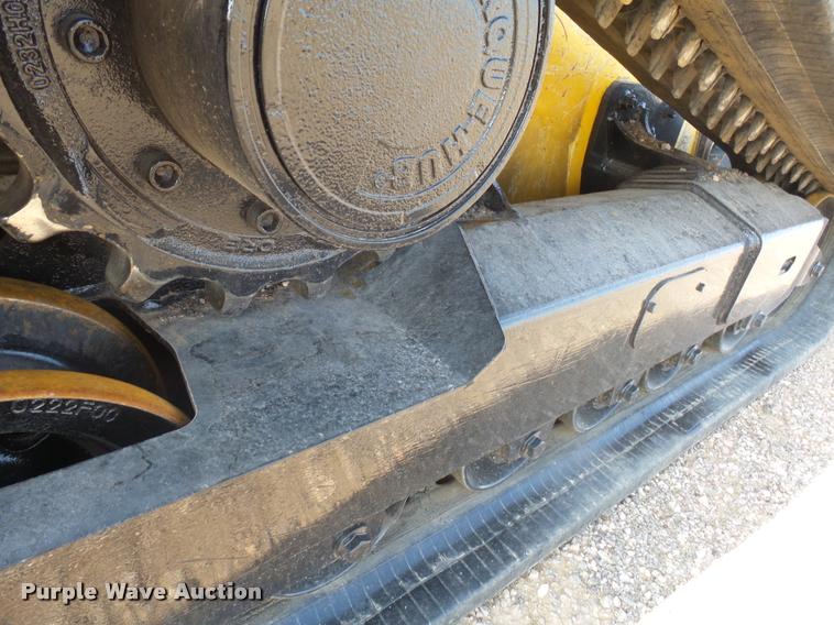 image for item DH9703 2011 John Deere 333D skid steer