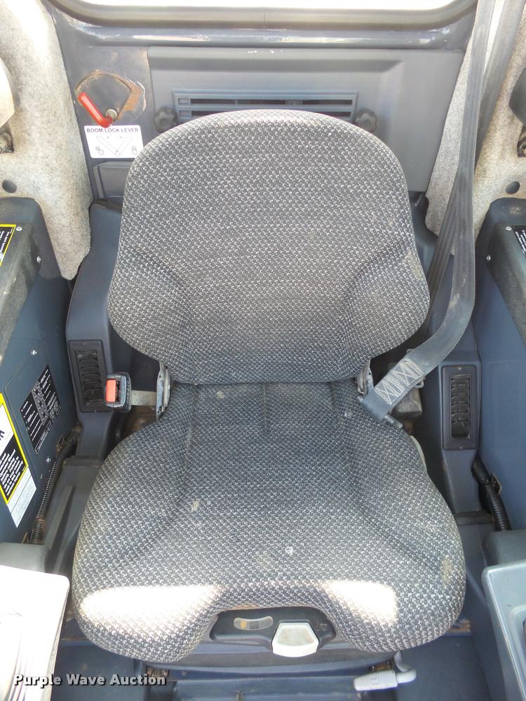 image for item DH9703 2011 John Deere 333D skid steer