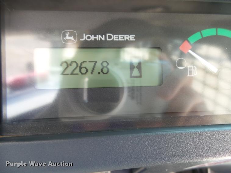 image for item DH9703 2011 John Deere 333D skid steer