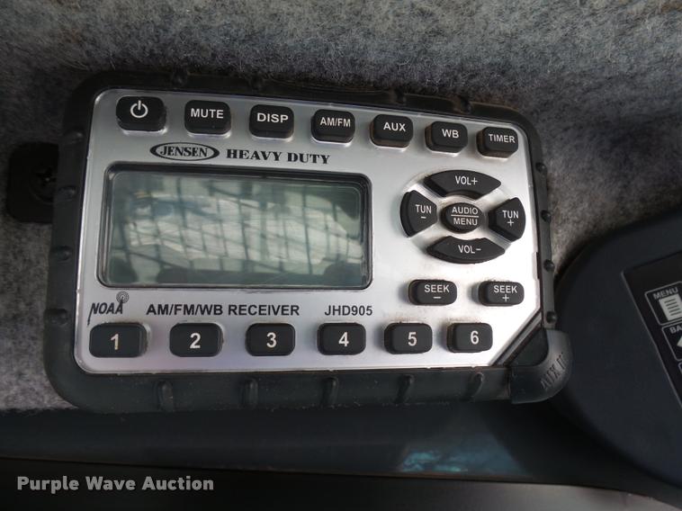 image for item DH9703 2011 John Deere 333D skid steer