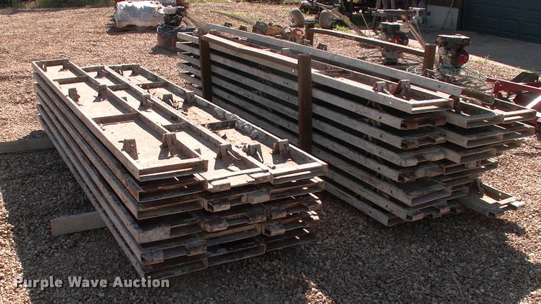 image for item DK9678 Approximately 35 concrete forms