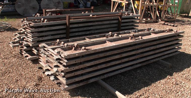 image for item DK9678 Approximately 35 concrete forms