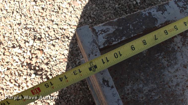 image for item DK9678 Approximately 35 concrete forms