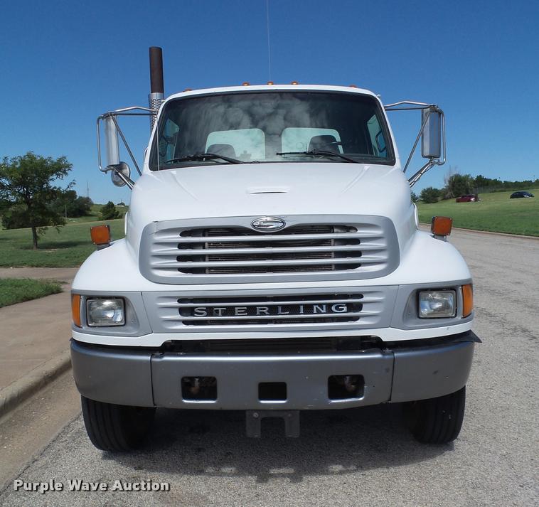 image for item DL9038 2004 Sterling Acterra service truck