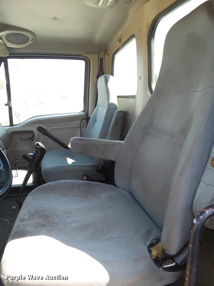 image for item DL9038 2004 Sterling Acterra service truck