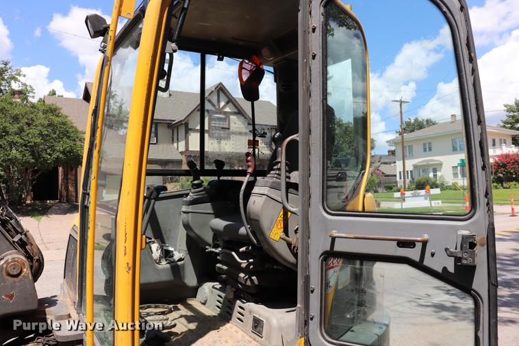 image for item DQ9437 2006 Volvo ECR88 compact excavator