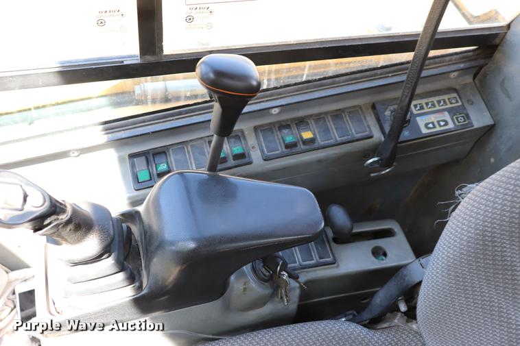 image for item DQ9437 2006 Volvo ECR88 compact excavator