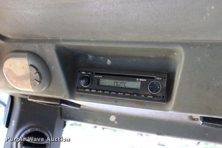 image for item DQ9437 2006 Volvo ECR88 compact excavator