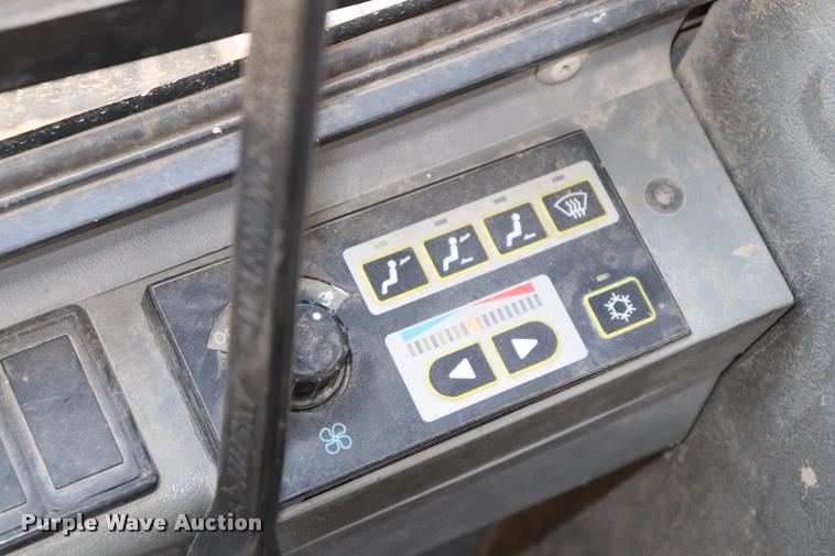 image for item DQ9437 2006 Volvo ECR88 compact excavator